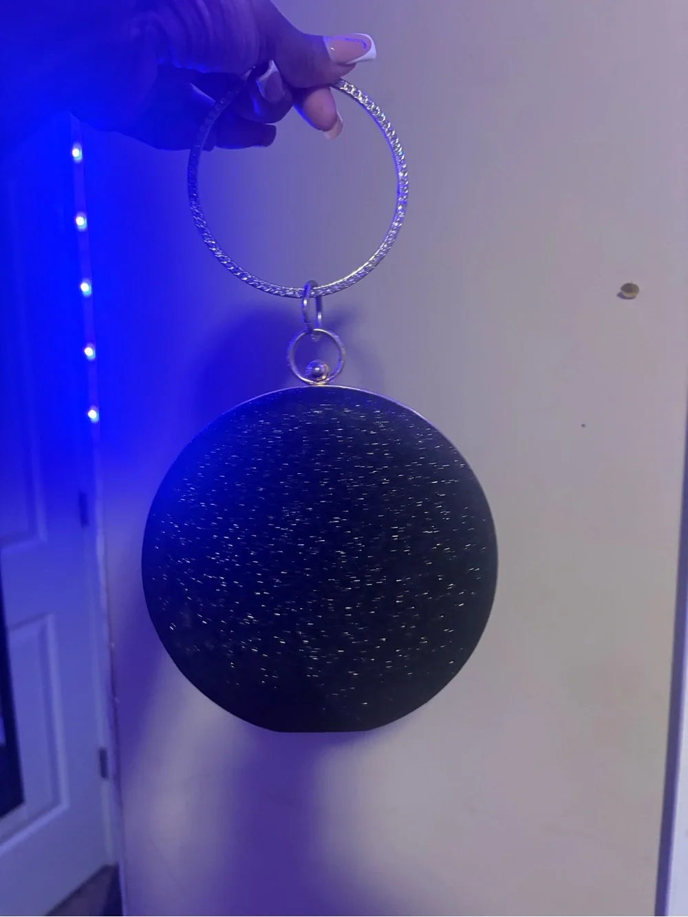 Amazon Black Glitter Round Wristlet Clutch with Silver Ring